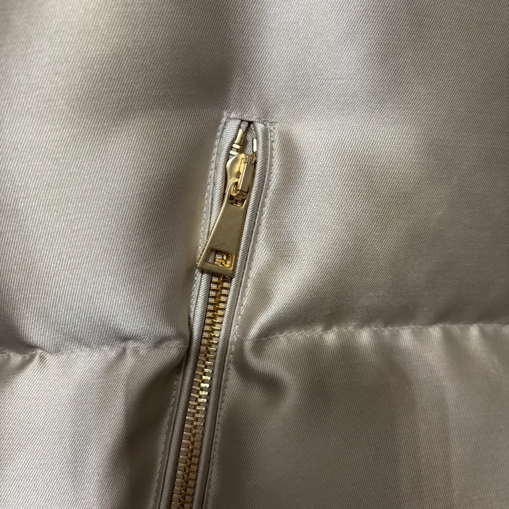 Gorgeous Designer Ski Down Jacket in Champagne Gold Size 34 (Fits  a Medium) - Picture 7 of 9